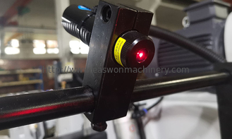 Masif Ahşap Panel İşleme için 550mm / 360mm Otomatik Çoklu Rip Testere Makinesi