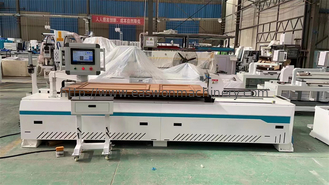 Z eksenli özelleştirilebilir CNC Kapı Makinesi 20 Döner Yatak Rehberi Rayı ve 750W * 2/400W * 1 Servo Motorları